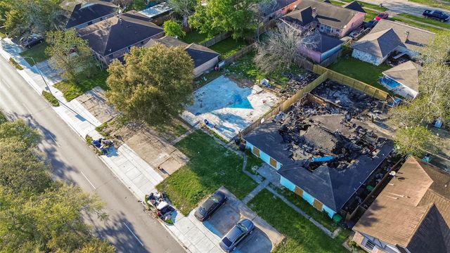 6710 W Fuqua Drive, Houston, TX 77489