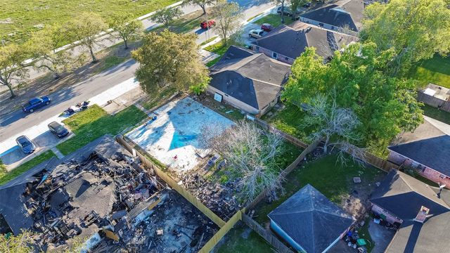 6710 W Fuqua Drive, Houston, TX 77489