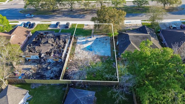 6710 W Fuqua Drive, Houston, TX 77489