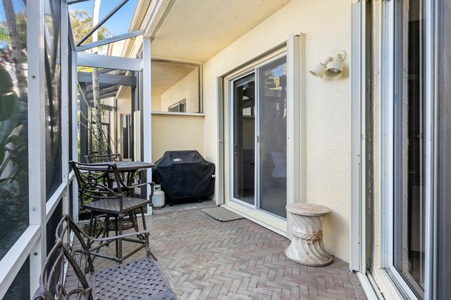 7701 Cardinal Court, West Palm Beach, FL 33412