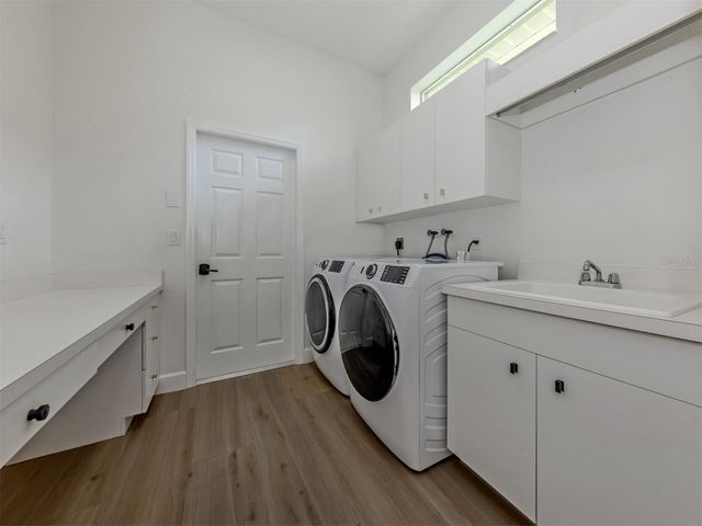 128 AMORA AVENUE, Venice, FL 34285