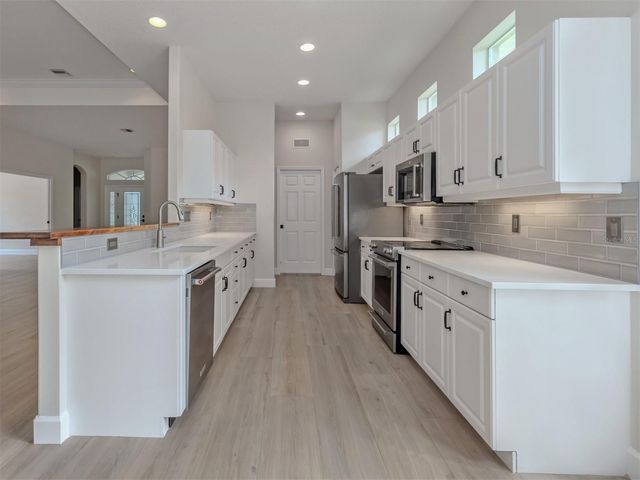 128 AMORA AVENUE, Venice, FL 34285
