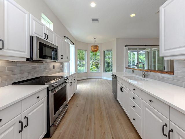 128 AMORA AVENUE, Venice, FL 34285