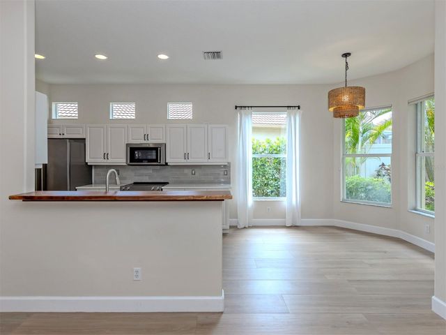 128 AMORA AVENUE, Venice, FL 34285