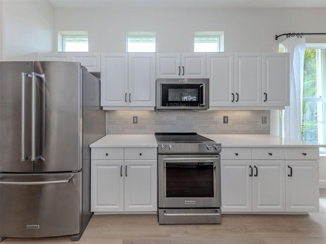 128 AMORA AVENUE, Venice, FL 34285