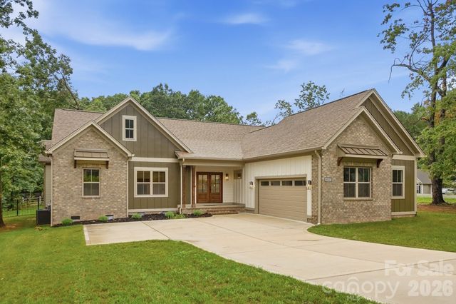 4527 Burrenfort Drive, Denver, NC 28037