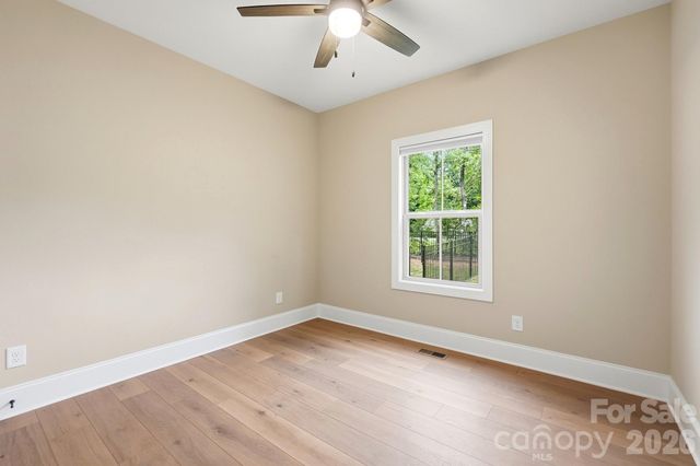 4527 Burrenfort Drive, Denver, NC 28037