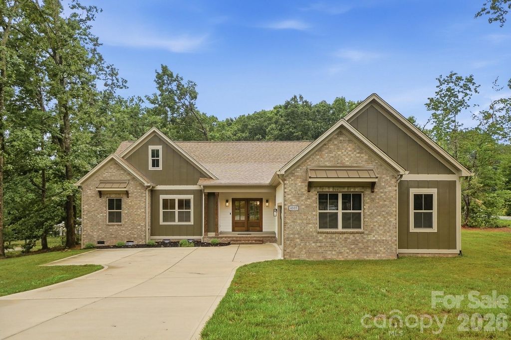 4527 Burrenfort Drive, Denver, NC 28037