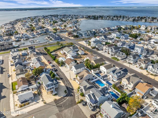 141 Trenton Avenue, Lavallette, NJ 08735