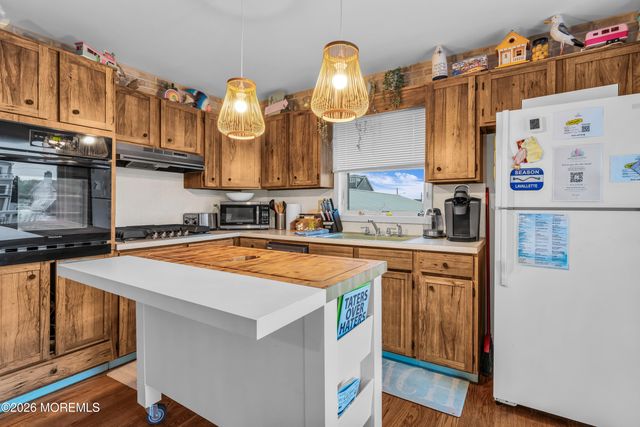 141 Trenton Avenue, Lavallette, NJ 08735