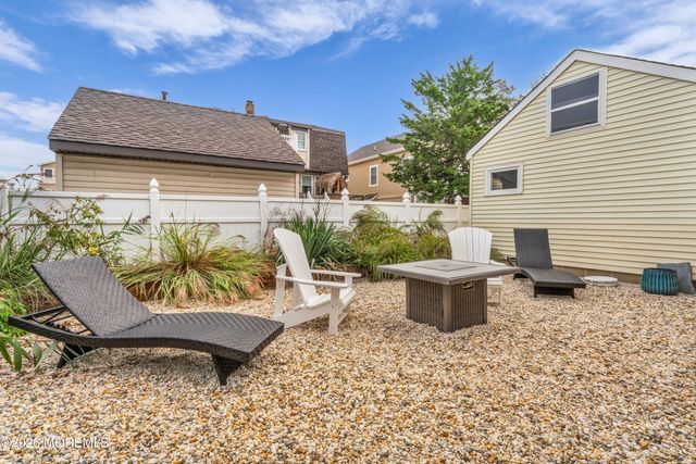 141 Trenton Avenue, Lavallette, NJ 08735