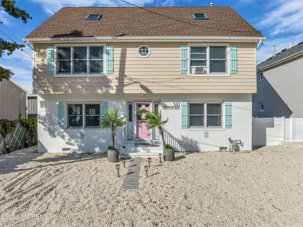 141 Trenton Avenue, Lavallette, NJ 08735