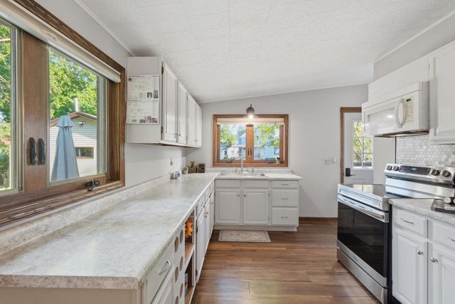520 6th Street, Prairie Du Sac, WI 53578