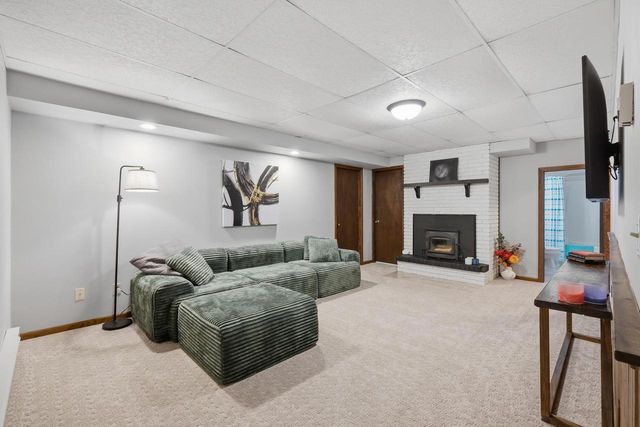 520 6th Street, Prairie Du Sac, WI 53578