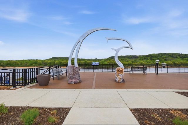 520 6th Street, Prairie Du Sac, WI 53578