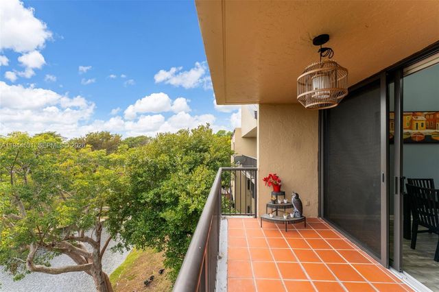 6701 SW 116th Ct 406, Miami, FL 33173