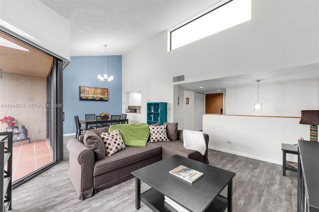 6701 SW 116th Ct 406, Miami, FL 33173