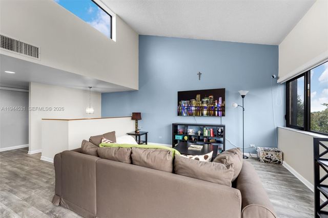 6701 SW 116th Ct 406, Miami, FL 33173