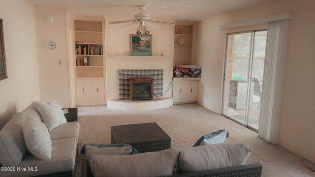 708 Hawthorne Road, Trent Woods, NC 28562