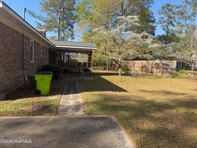 708 Hawthorne Road, Trent Woods, NC 28562