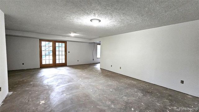 448 Fairwood Road, Pinckney, MI 48169