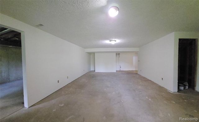 448 Fairwood Road, Pinckney, MI 48169