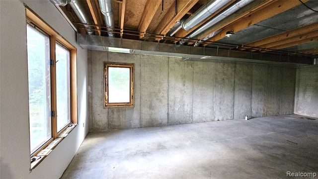 448 Fairwood Road, Pinckney, MI 48169