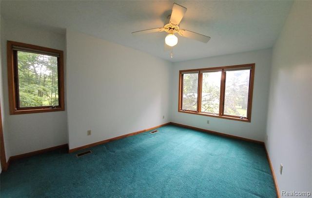 448 Fairwood Road, Pinckney, MI 48169