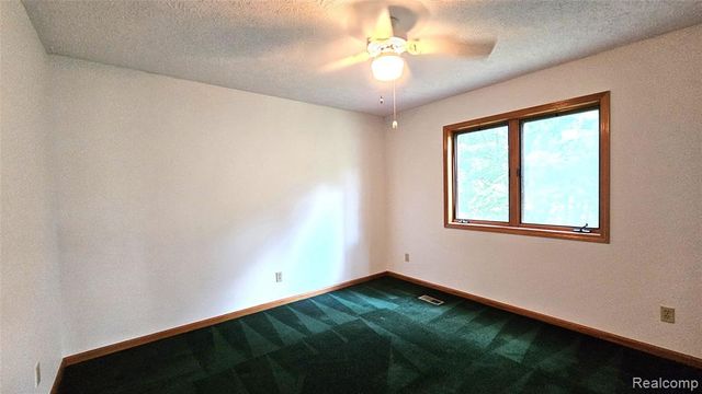 448 Fairwood Road, Pinckney, MI 48169