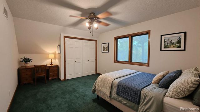 448 Fairwood Road, Pinckney, MI 48169
