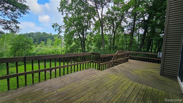 448 Fairwood Road, Pinckney, MI 48169