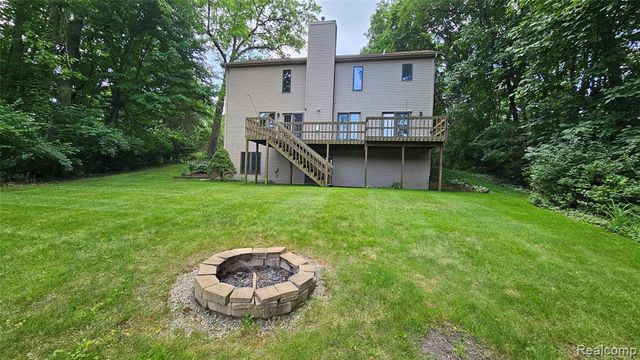 448 Fairwood Road, Pinckney, MI 48169
