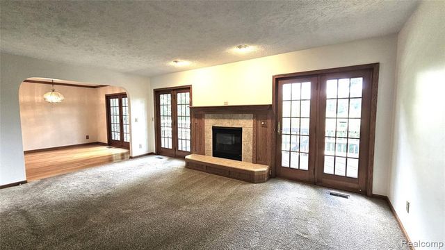 448 Fairwood Road, Pinckney, MI 48169