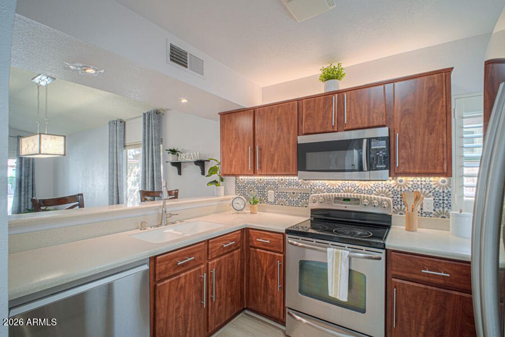 1120 N VAL VISTA Drive 23, Gilbert, AZ 85234 — photo 2