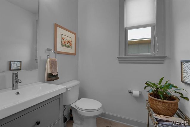 4327 Swan Avenue, St Louis, MO 63110