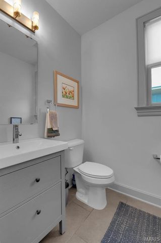 4327 Swan Avenue, St Louis, MO 63110