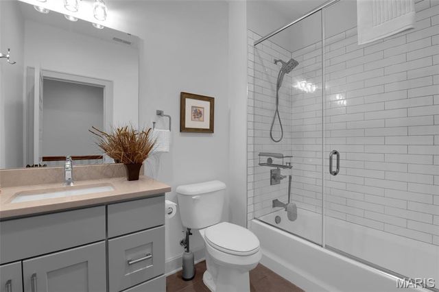 4327 Swan Avenue, St Louis, MO 63110