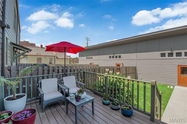 4327 Swan Avenue, St Louis, MO 63110