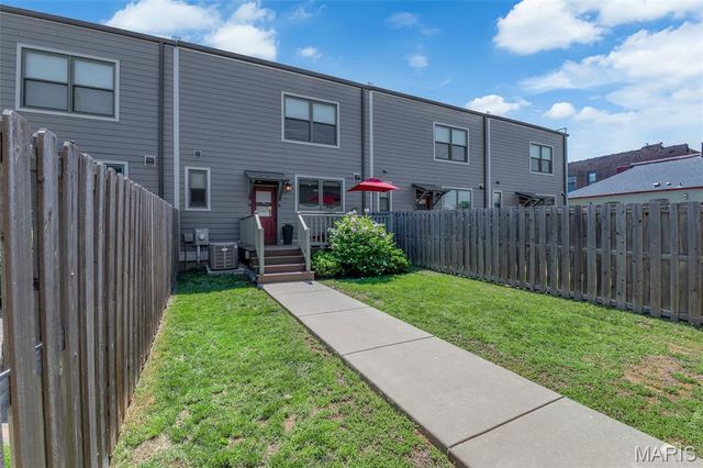 4327 Swan Avenue, St Louis, MO 63110