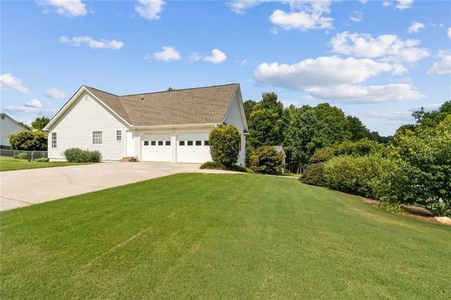 22 Barrington Lane, Hiram, GA 30141