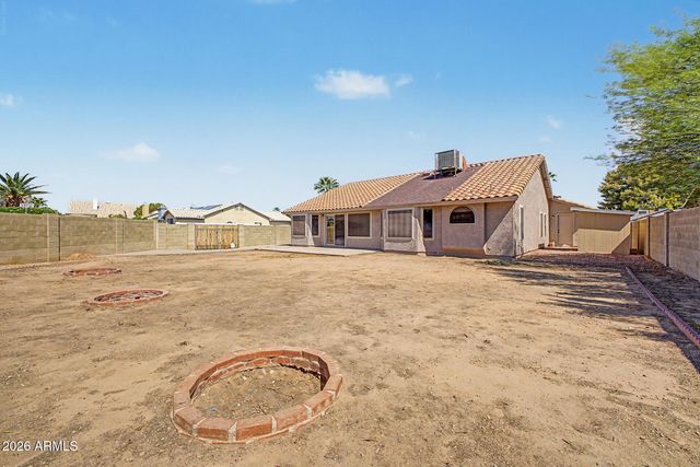 3701 E RENEE Drive, Phoenix, AZ 85050