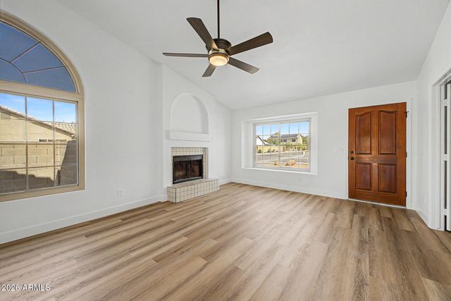 3701 E RENEE Drive, Phoenix, AZ 85050