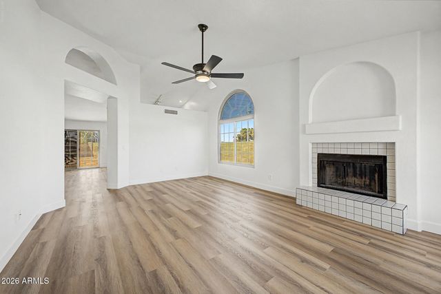 3701 E RENEE Drive, Phoenix, AZ 85050