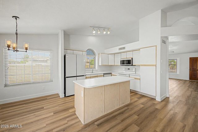 3701 E RENEE Drive, Phoenix, AZ 85050