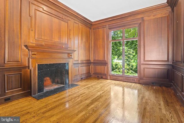 2944 UNIVERSITY TER NW, Washington, DC 20016