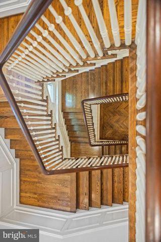 2944 UNIVERSITY TER NW, Washington, DC 20016