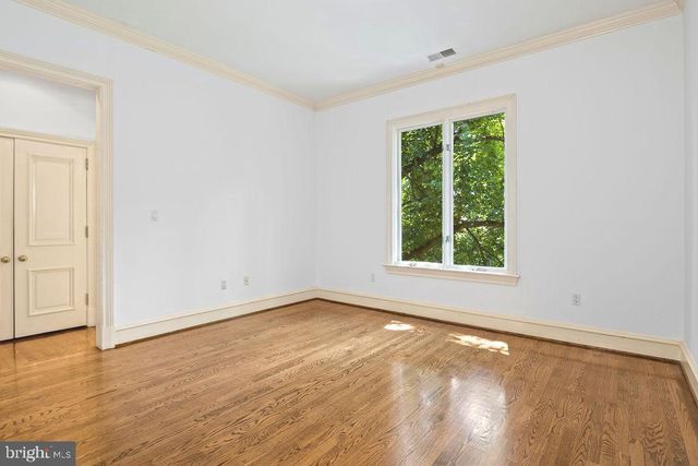 2944 UNIVERSITY TER NW, Washington, DC 20016