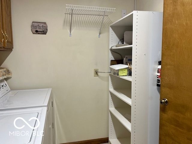 9451 S Amanda Drive, Claypool, IN 46510