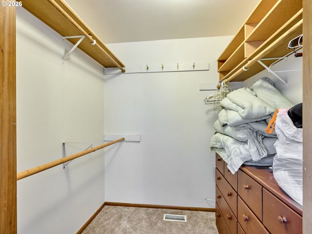 2056 KING Way, Woodburn, OR 97071