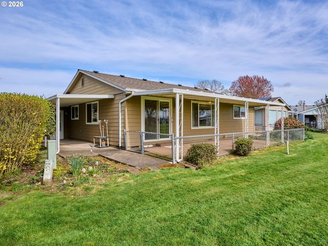 2056 KING Way, Woodburn, OR 97071
